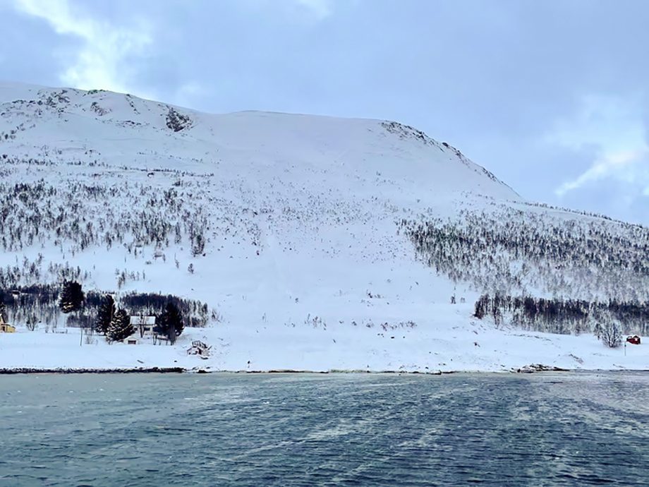 看世界／挪威雪崩4死！滑雪游客遇难房子落海　当局宣布疏散