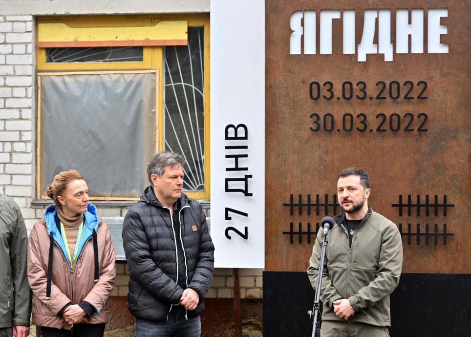 看世界／逾300乌克兰人遭囚密闭地下室 泽连斯基咒普汀黑暗中度余生