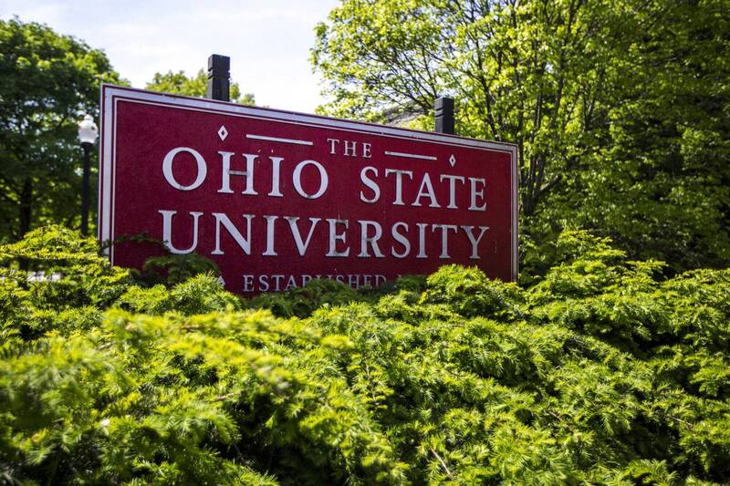美俄亥俄州立大学校外派对屋顶倒塌 34人受伤