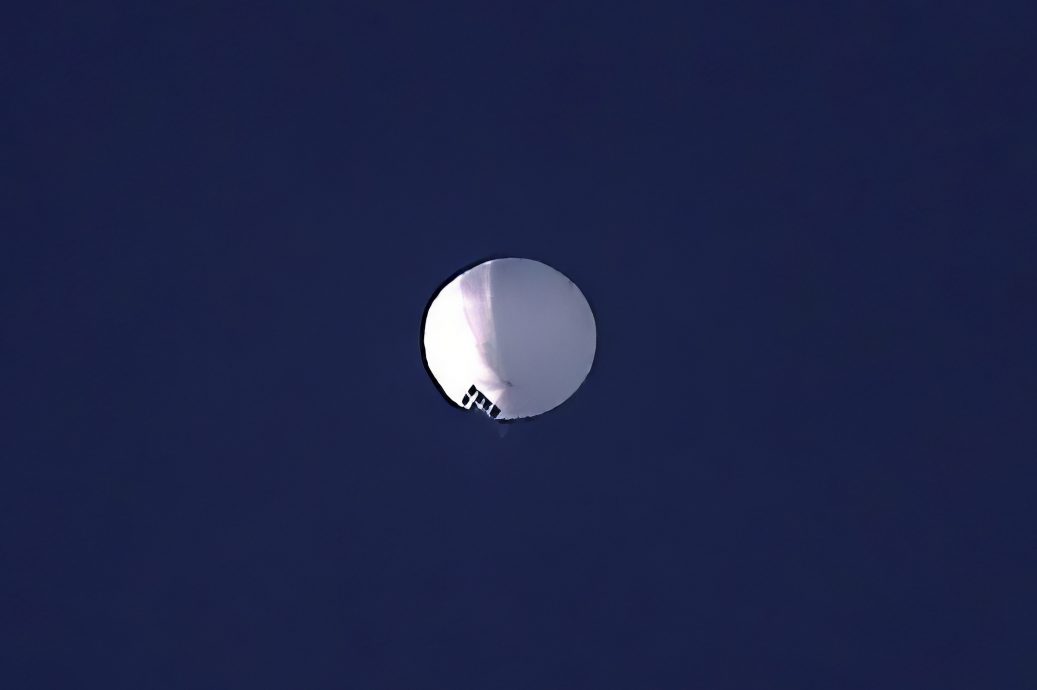 美密件曝：中国间谍气球有4颗 曾飞越美军航母战斗群