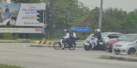 视频|闯红灯遭后尾警察拦截  骑士：看到红灯但没看到你在