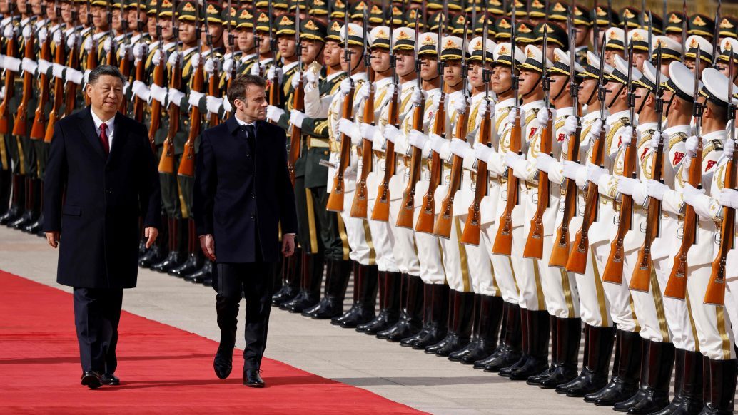 习近平会晤马克龙中坚持政治解决乌危机- 国际- 国际头条