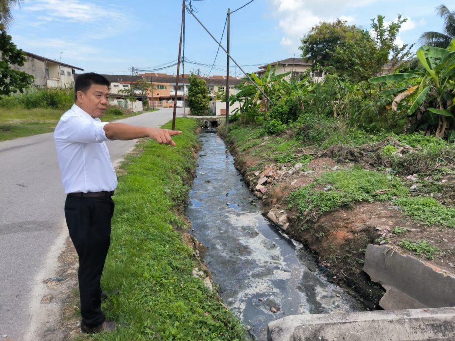 违建露天焚烧垃圾沟塞 巴生公园“疑难杂症”多