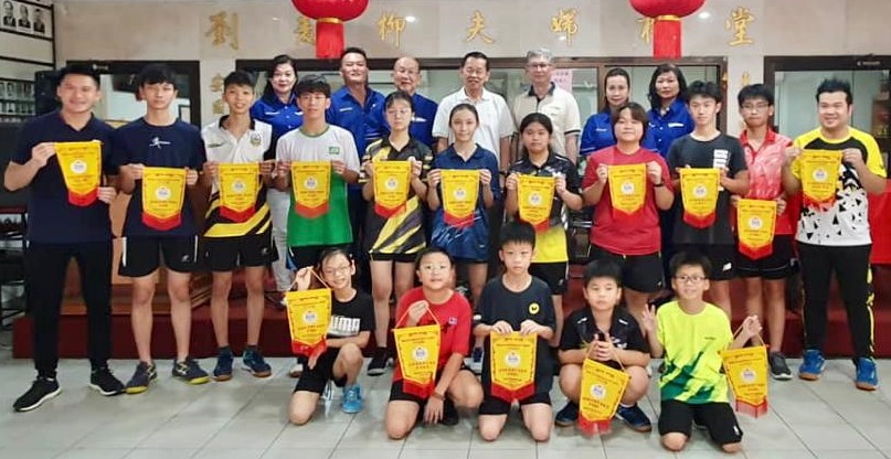陈奕兴呼吁华社社团组织共同努力推广乒乓运动