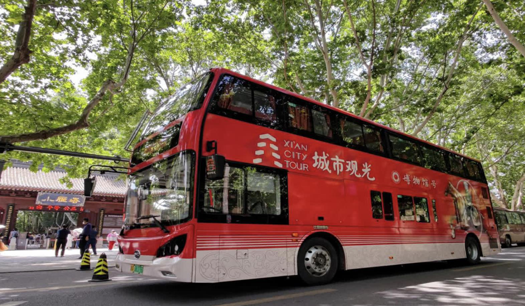 中国首辆博物馆主题观光车在西安亮相