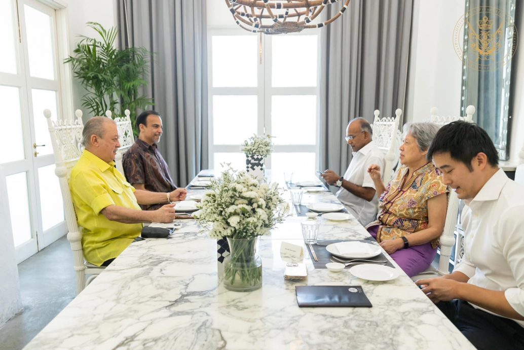 全国：柔苏丹应狮城部长邀请，赴新加坡共进午餐