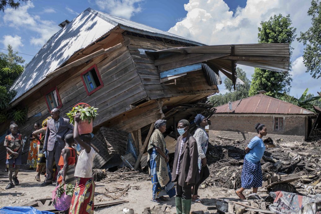 刚果（金）洪水土石流肆虐 增至逾200死
