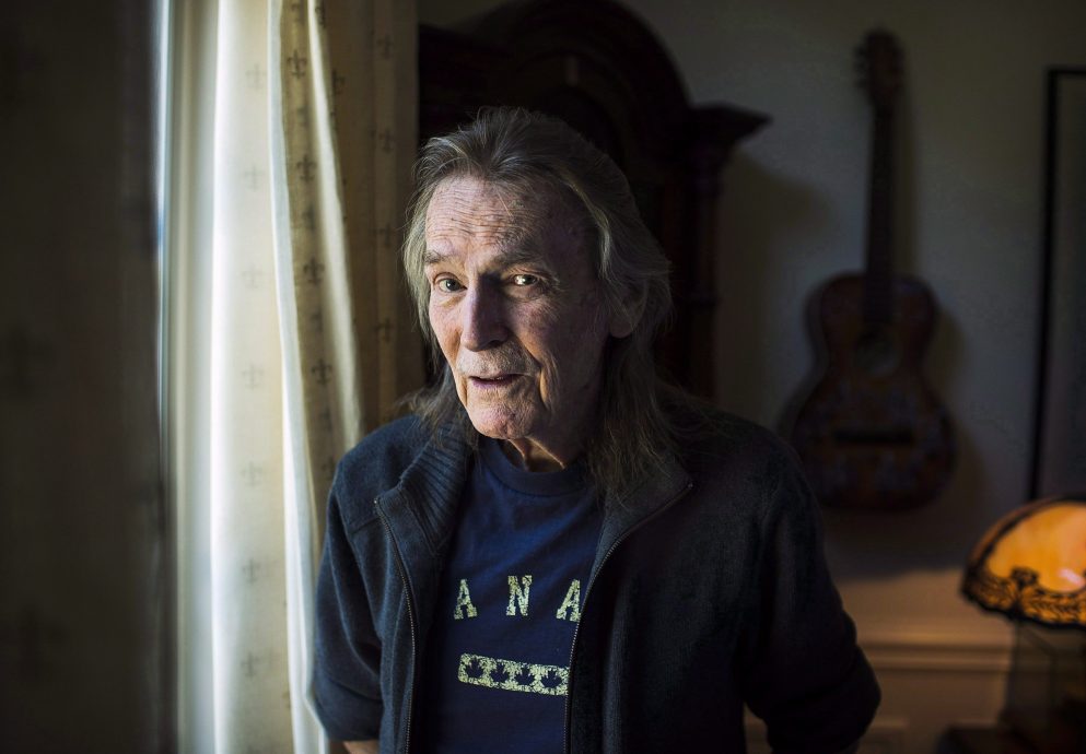 加拿大传奇民谣歌手辞世 享寿84岁　