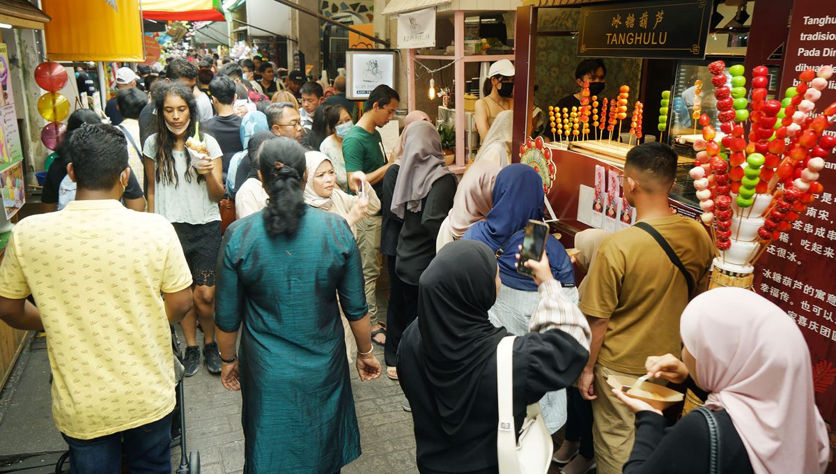 单周576病例2死 日均82人呈阳 霹冠病患者攀高峰增81%