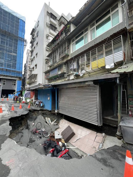 台北市巷弄现15公尺长坑洞急疏散住户 疑建案施工酿祸