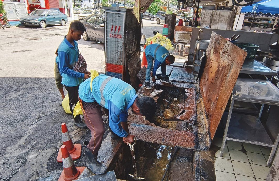 首邦市沟渠卫生问题/6图