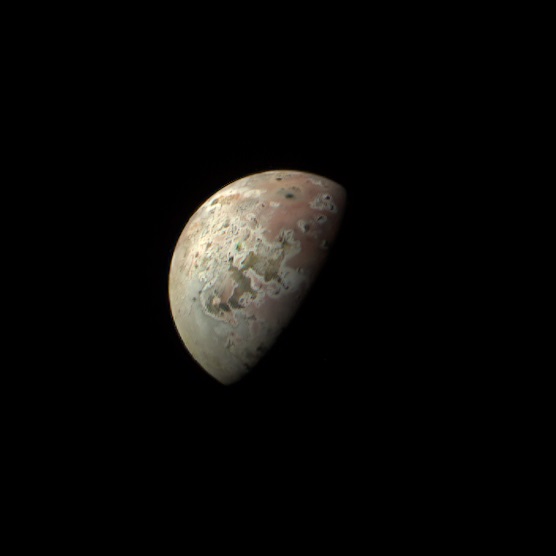 太阳系中火山活动最活跃天体 木卫一“埃欧”最新影像曝光