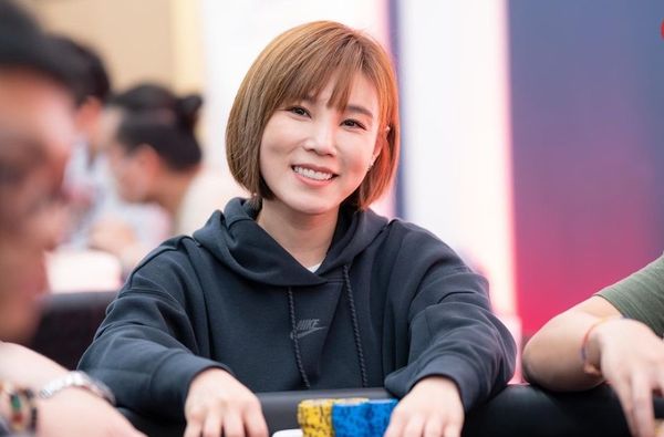 德州扑克决赛夺第6名 李佳薇自豪是唯一女生