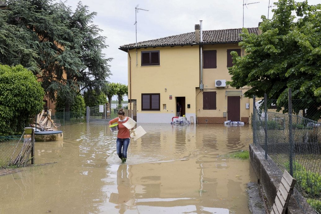 意大利北部暴雨成灾已酿13死！逾2万人撤离、41个城镇被淹没