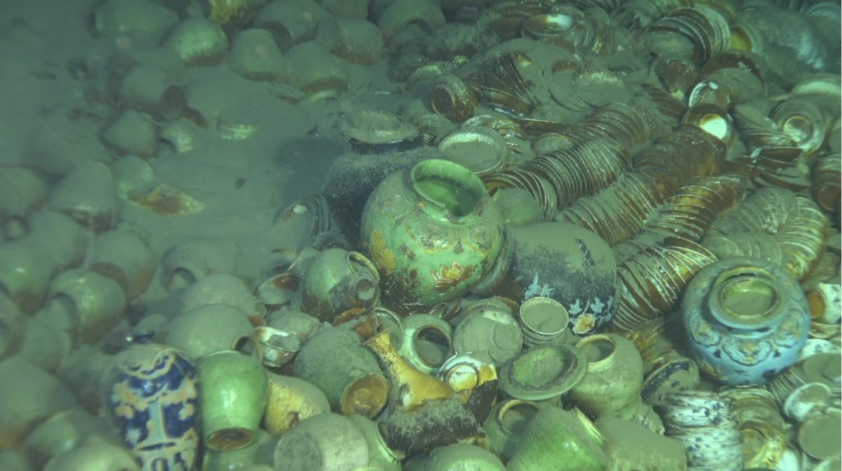拼盘／南海发现两处古代沉船　文物超过十万件
