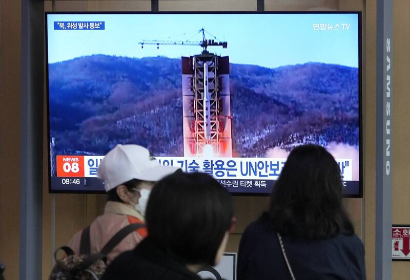 朝鲜向日本预告射卫星 日警告逼近领空即摧毁