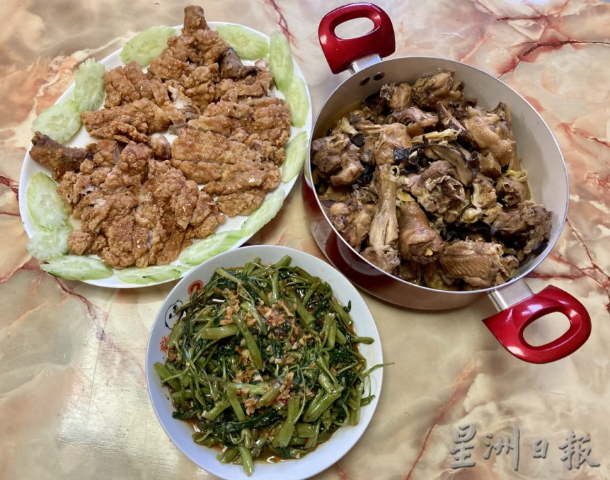 柔：封底：食客指路之私房好菜：茹燕的黄酒鸡与柠檬鸡扒（5月23日见报）