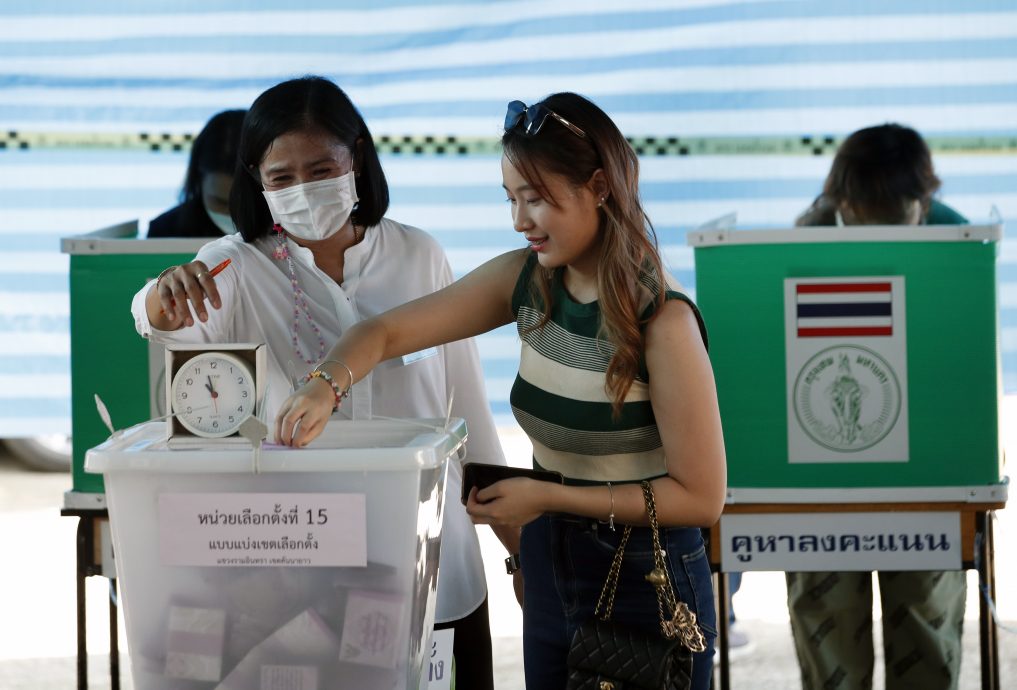泰国大选投票结束 巴育料大败