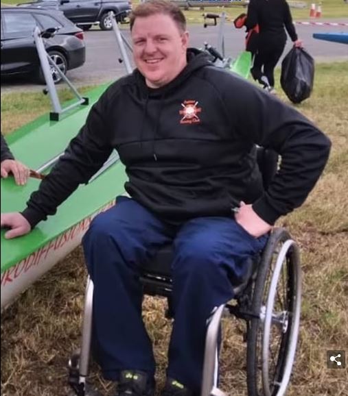 爱尔兰轮椅男被迫爬落机 瑞典机场升降机要等1小时