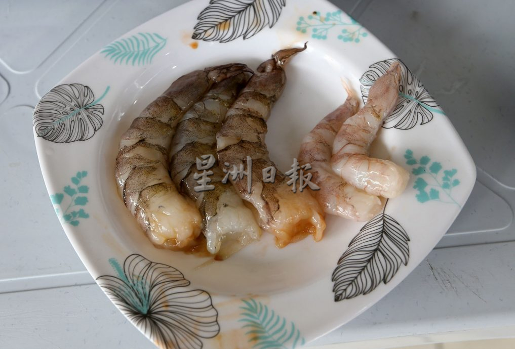 独家|2人份虾球炒饭RM40没砍菜头  档口老板：那是凤凰虾！