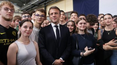 法国推职业高中教育改革 年度投入拟增10亿欧元
