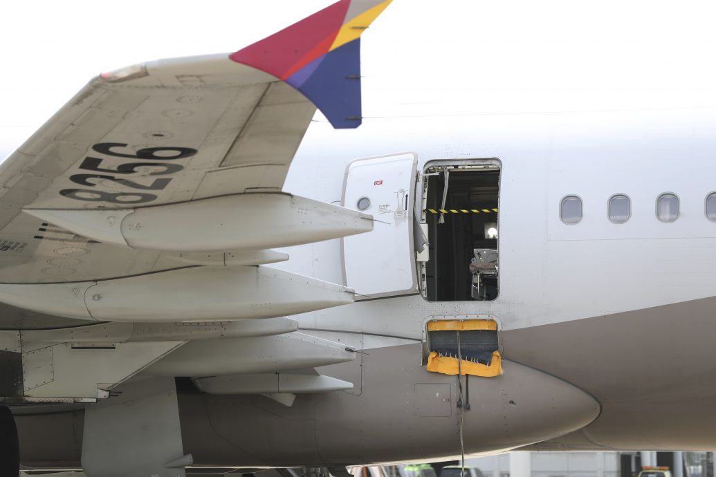 看世界／韩亚航空A321-200舱门被打开　停售同机型紧急出口座位