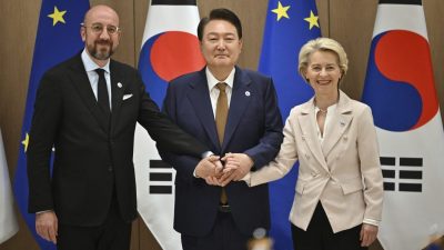 韩欧首脑会谈 议程包括援乌朝鲜经贸协议