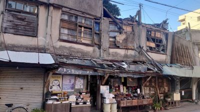 风灾摧毁日本商店街　一老店坚持废墟中营业成当地奇观