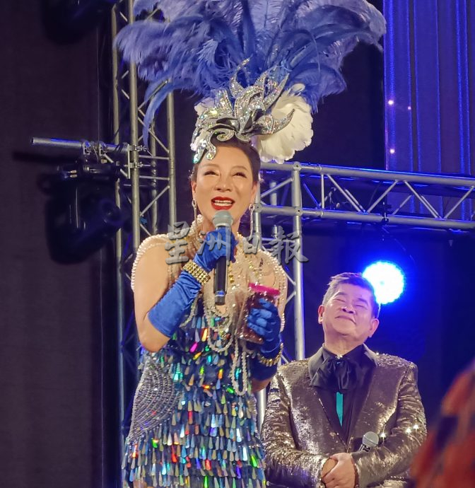 （大北马）引颈长盼三年的台湾著名综艺节目“超级夜总会”，昨日亚罗士打圆满收官。