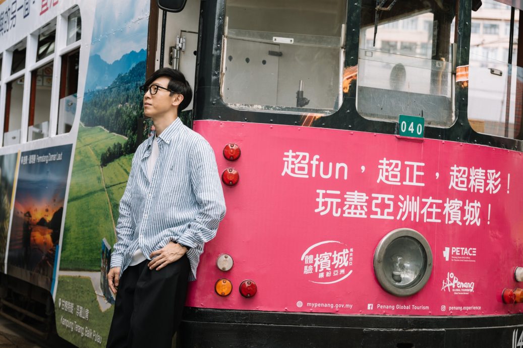 槟环球旅游机构香港推广来槟，双层电车换新装宣传槟