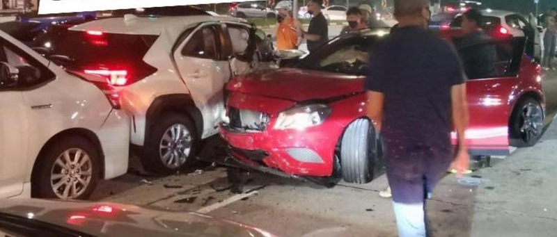 （已签发）柔：狮城二三事：连环车祸酿１死５伤 司机喝4罐啤酒　飚速达169公里