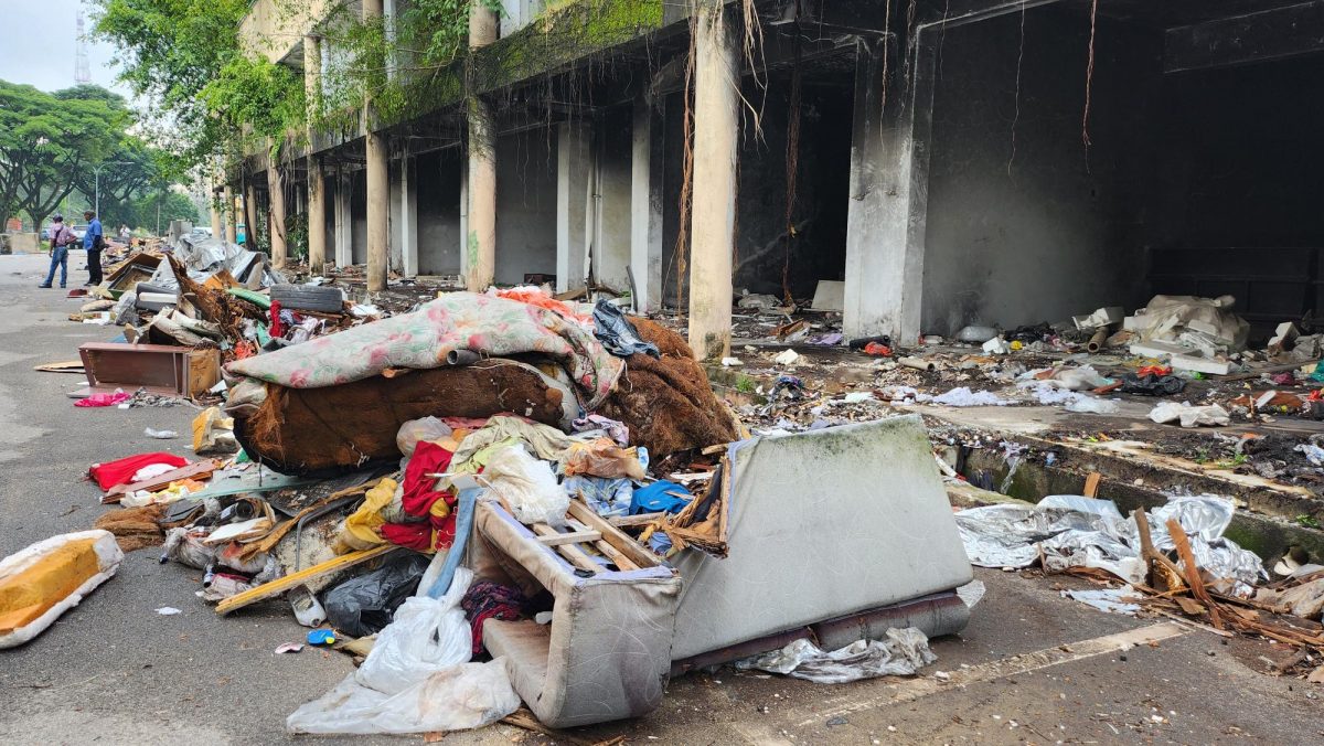 NS芙蓉/龙城第八区非法垃圾场估计有多达300吨垃圾，SWCorp与市政厅联手清理