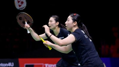 泰国羽球超级500赛 | 2局战胜泰姐妹  金孔组合夺女双冠军
