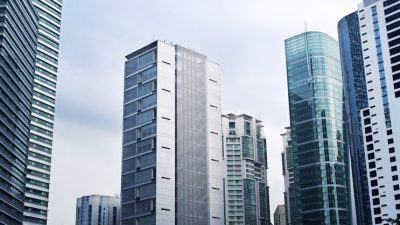 西方银行撤走+中国经济疲软   香港办公楼闲置率居高