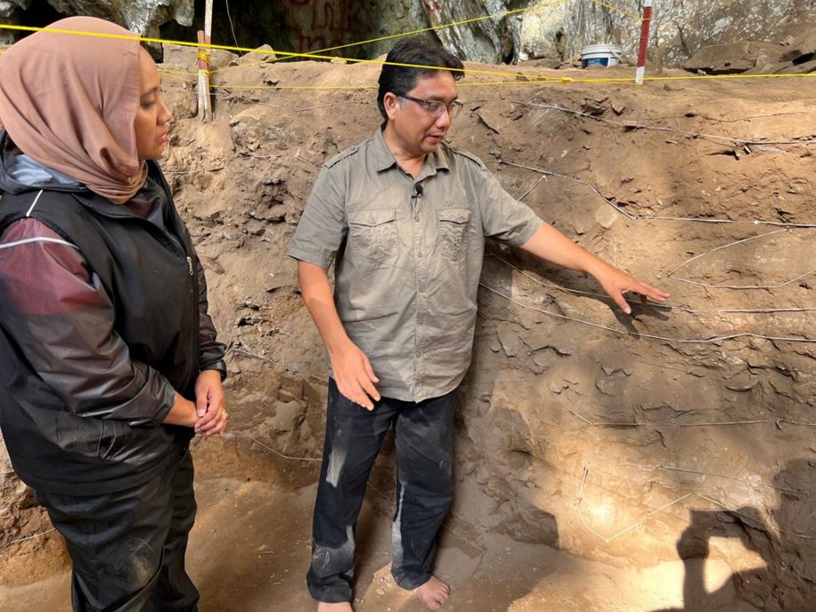 国大考古研究团队在话望生发现史前人类骨骸，惟能吉里水坝工程一旦完工及启用，该地区大部分具有考古价值的洞穴将被淹没。