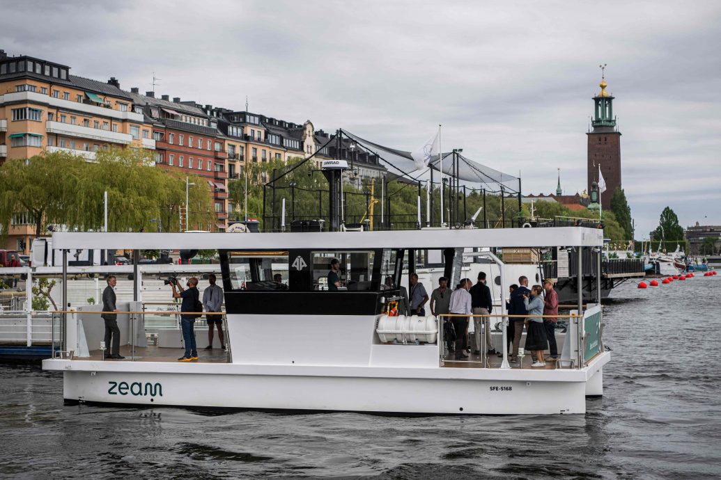 全球首艘自驾电动渡轮 瑞典启航