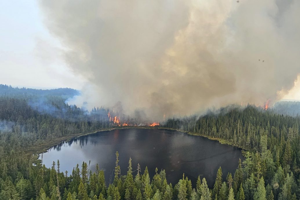 加拿大今年已爆发逾2300起野火！烟尘飘抵冰岛、挪威