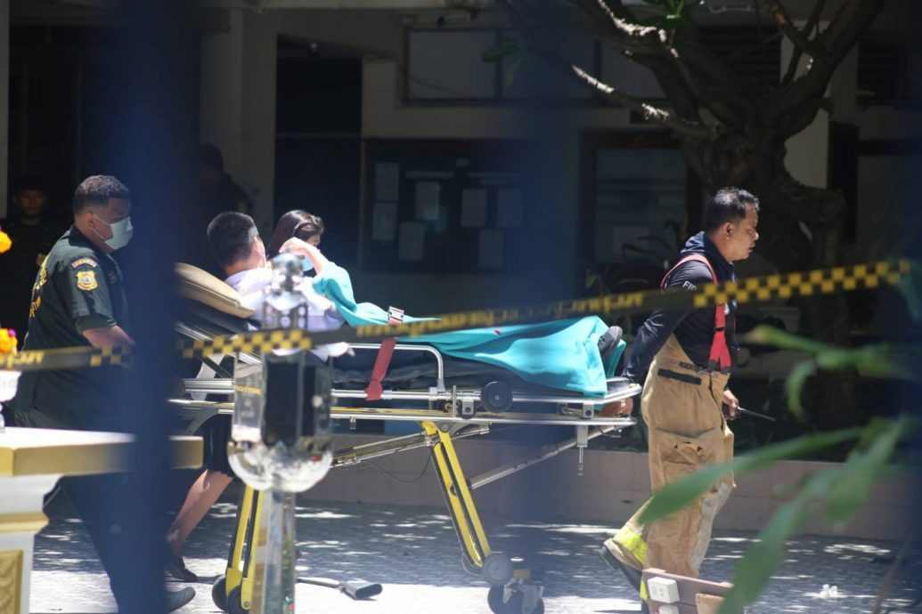 学校防火演习灭火器爆炸 1学生亡多人受伤