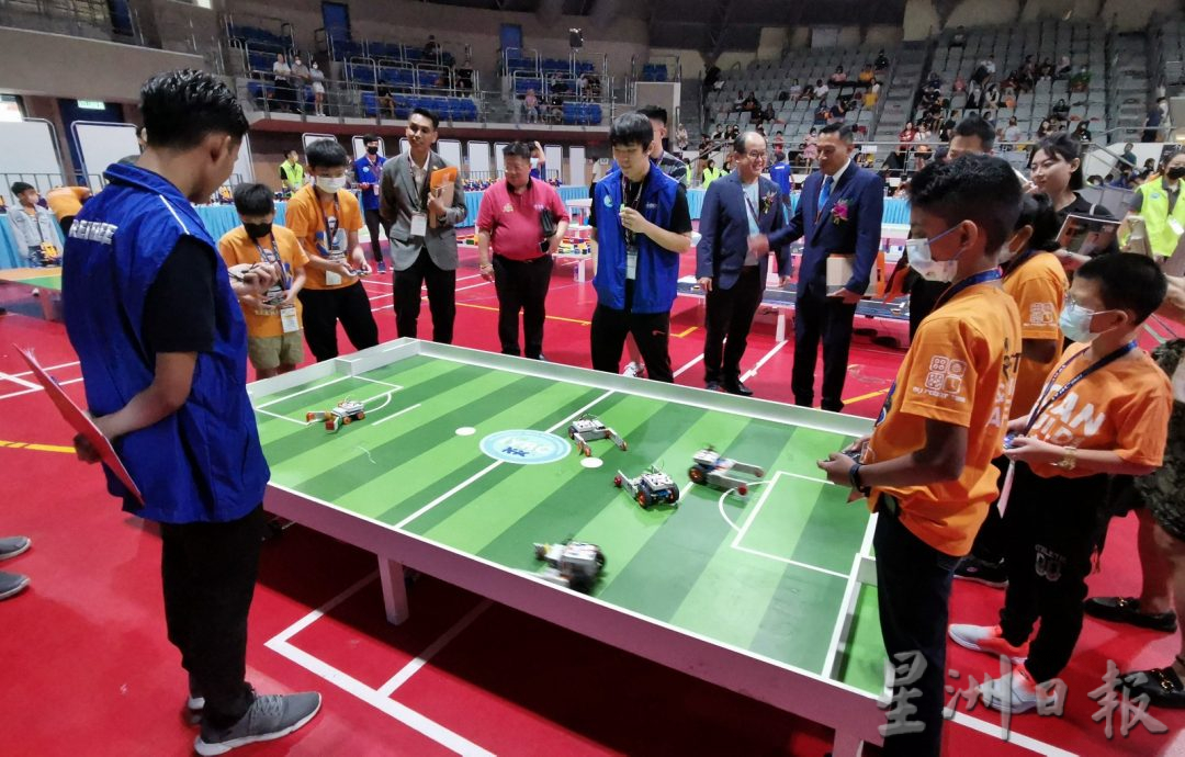 **已签发**柔：国际青少年机器人竞赛马来西亚区赛，吸引逾500位参赛者同场较劲