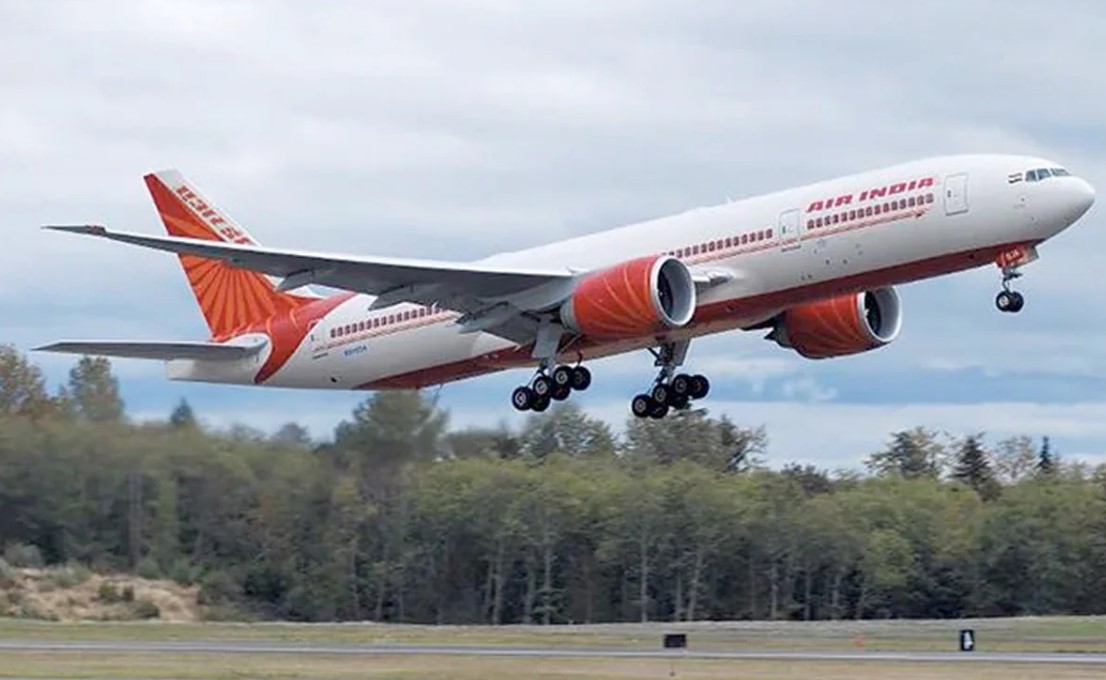 引擎故障 印度航班迫降俄罗斯