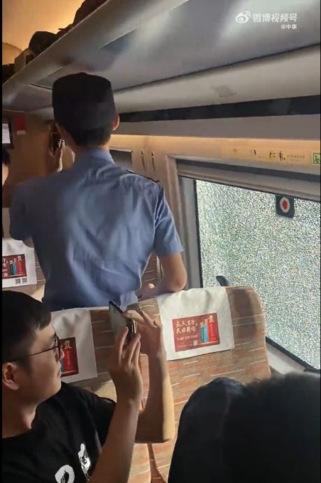 拼盘／高铁列车行驶中玻璃碎裂　乘客淡定拍照发朋友圈