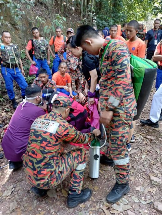 柔：版头之一：新闻：男子登南峇山晕倒  送院途中不治身亡