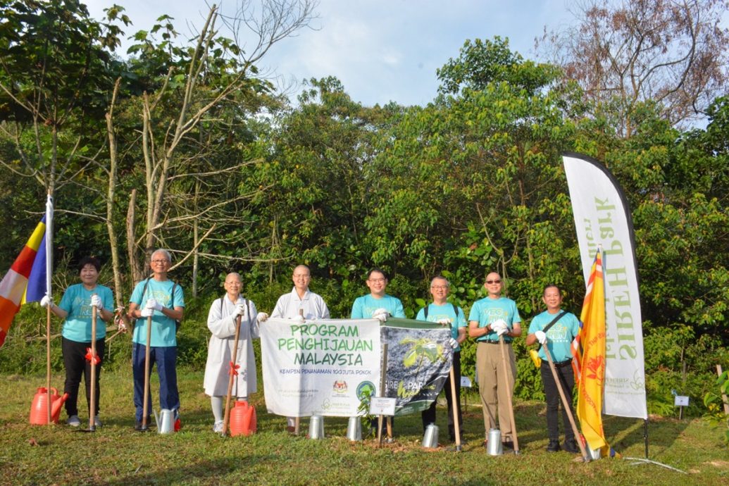 柔：版头：南马佛光会植树活动170人参与 聚合大家力量复育林地