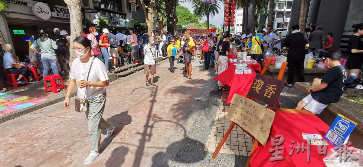 柔：陈旭年文化街周六独特活动  尝美食 听戏曲 认识海南文化