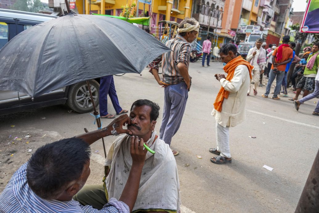 热浪侵袭印度北部 近170人死于高温相关疾病