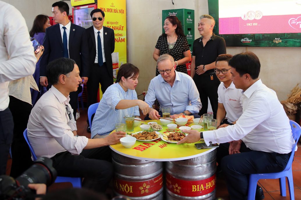 看世界两图)澳总理首访越南 望快速提升澳越外交关系