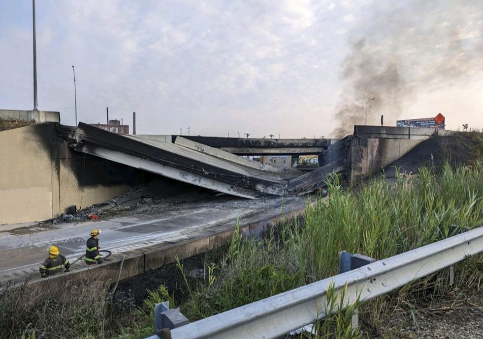 看世界／美国费城油罐车起火 95号州际公路高架倒塌估需数月修复