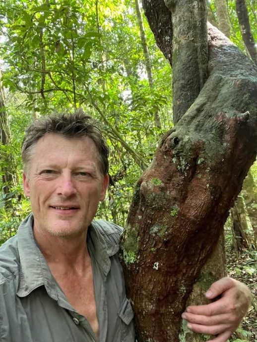 英男在亚马逊森林迷路　为活命「吃掉爱犬」填饱肚子
