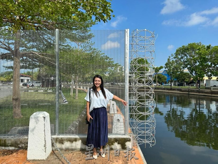 （古城第三版主文）甲河广场检疫大厦走道被阻 民众游客需绕道而行