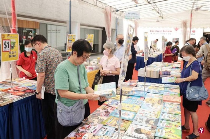（已签发）全国：调查：新加坡人每天花约两小时 阅读纸质书籍报纸